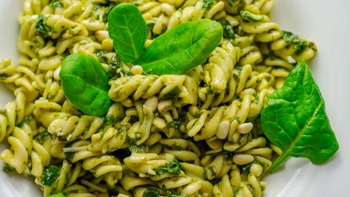 ADVENTURE MENU - Żywność liofilizowana - Makaron fusilli ze szpinakiem i orzechami - Żywność liofilizowana (98 g)